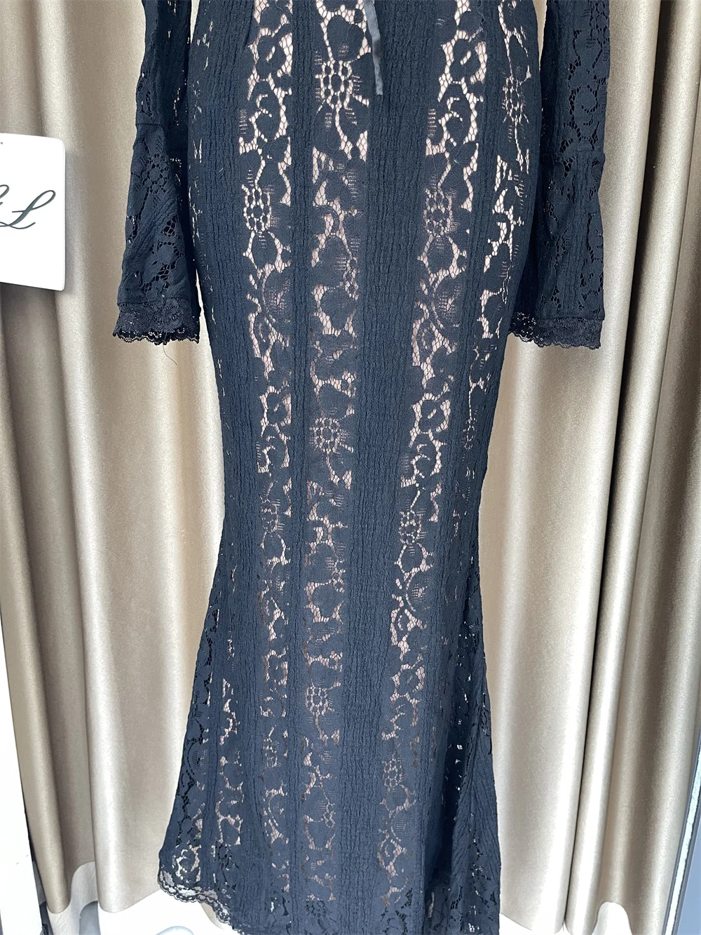 Vestido largo ajustado negro con hombros descubiertos para mujer, vestido de noche elegante de encaje de manga larga de alta calidad para fiesta de boda, otoño 2025