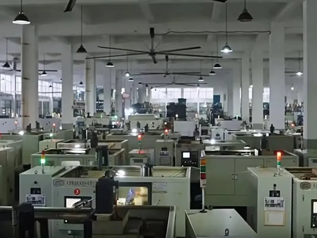 172pcs Professional Car Tool Set Repair Tools Set Household Tool Kit With Lithium Drill Angle Grinder