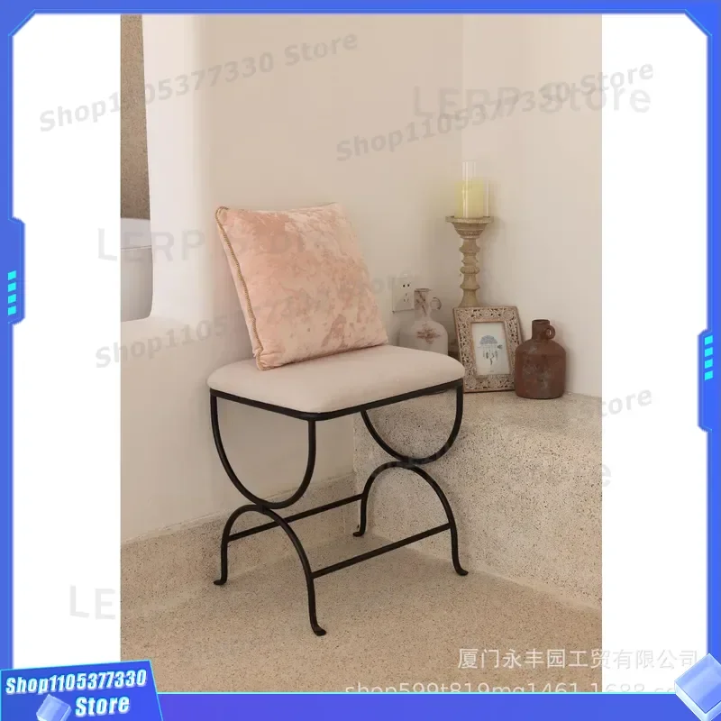 Modern Metal Dressing Stool Simple Retro Design Cotton Linen Soft Seat Mobile Shoe Changing Bench Medieval Style Bedside