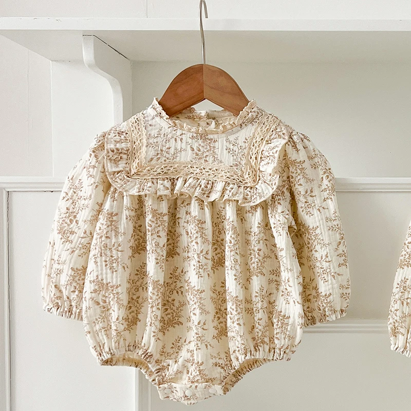 0-24M Mode Baby Kleidung Frühling Neugeborenen Baby Mädchen Strampler Musselin Revers Floral Strampler Kinder Ein Stück neugeborenen Overall