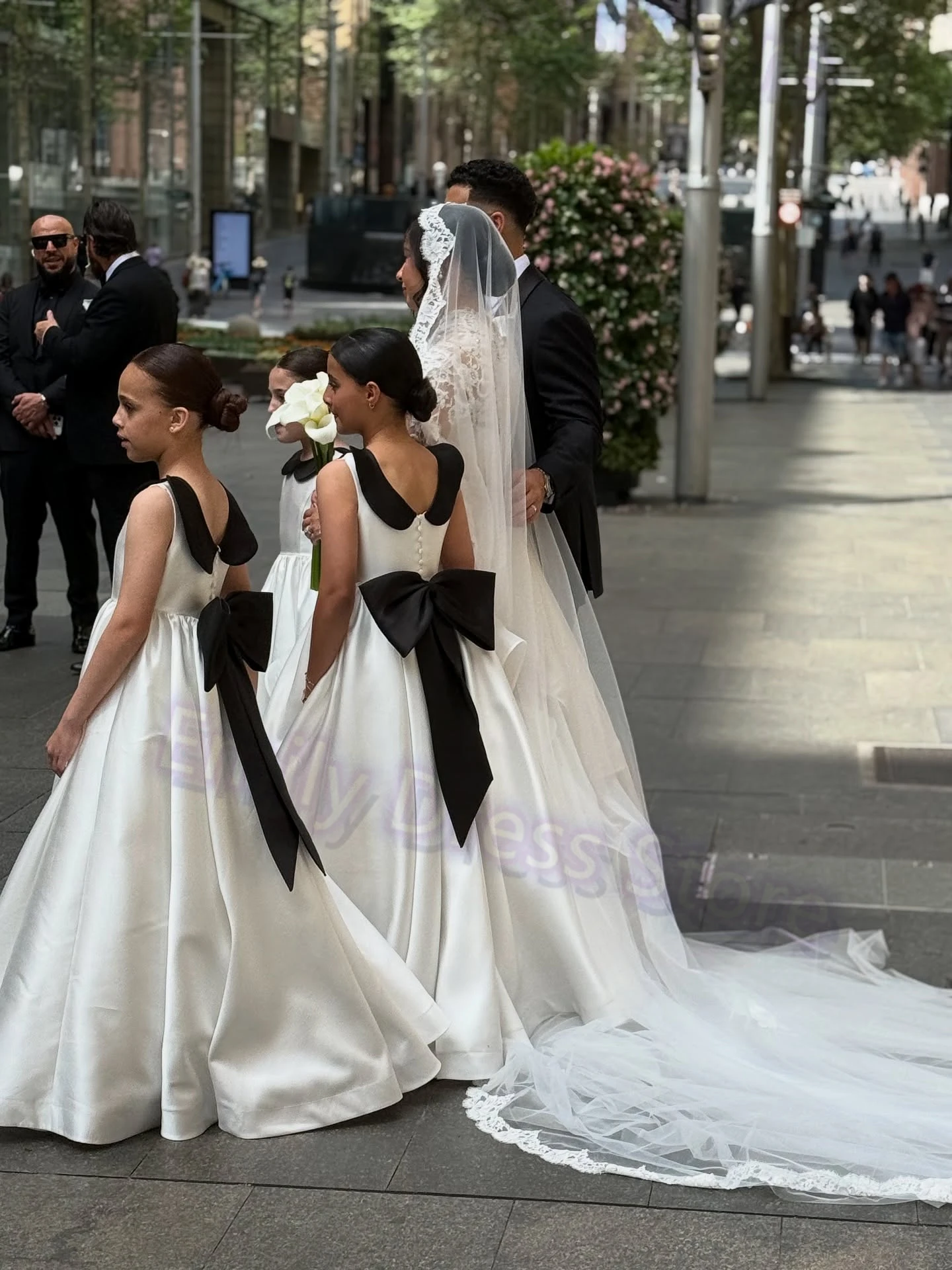 Vestido branco personalizado para meninas, vestido de cetim até o chão, sem mangas, para casamento, aniversário infantil, primeira comunhão, baile