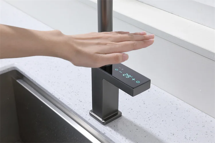 풀아웃 수도꼭지 유도 디지털 디스플레이 세면대 수도꼭지는 주방 설거지에 사용됩니다