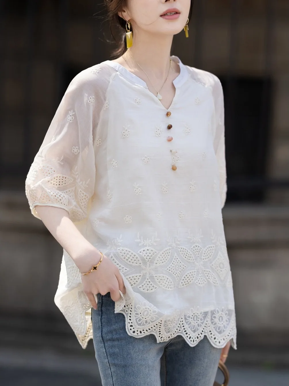 

Lace Hollow out Splice Design Loose V-Neck Short Sleeve Shirt Summer New Style Five Sleeve Top Women's Casual Fashion Blouse