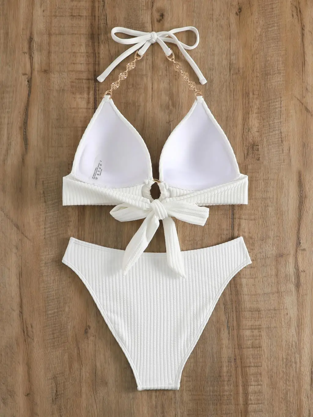 Bikini con cuello Halter para mujer, bañador Sexy con cadena, ropa de baño blanca, ropa de playa, 2024