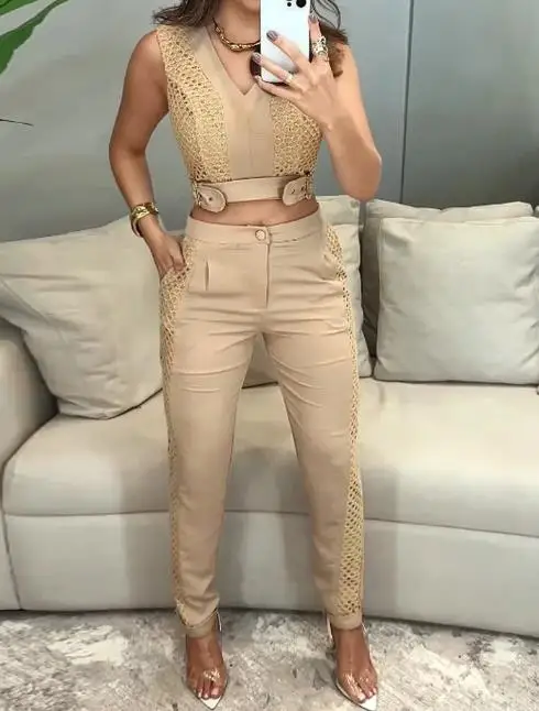 

2025 Fashion Women's Commuting Two-Piece Set of V-Neck Sleeveless Cut-Out Spliced Vest and High Waisted Short Leg Pants Set