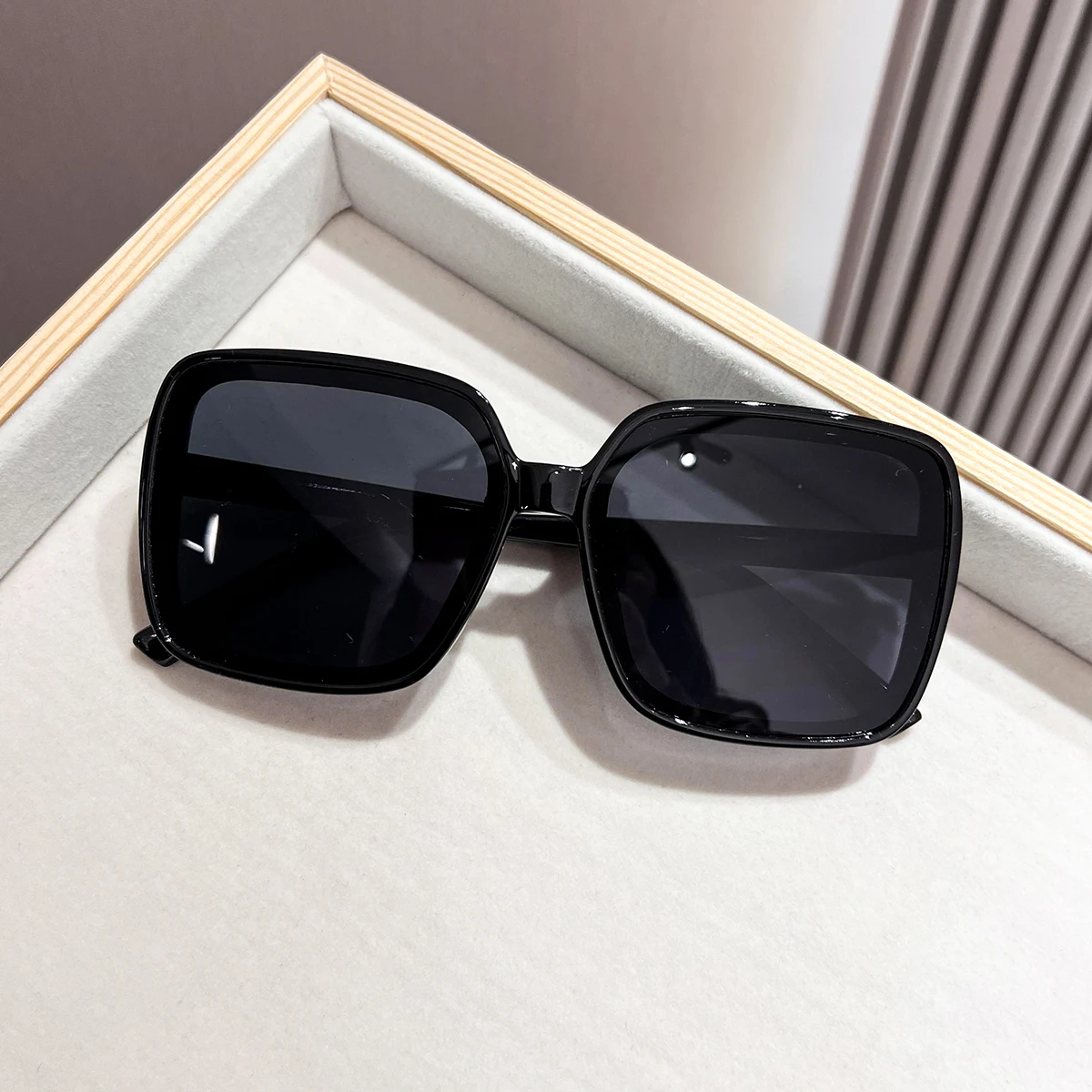 1Pc European and American Square Frame Classic Color Retro Trendy Simple Daily Versatile Accessories Fashion Glasses