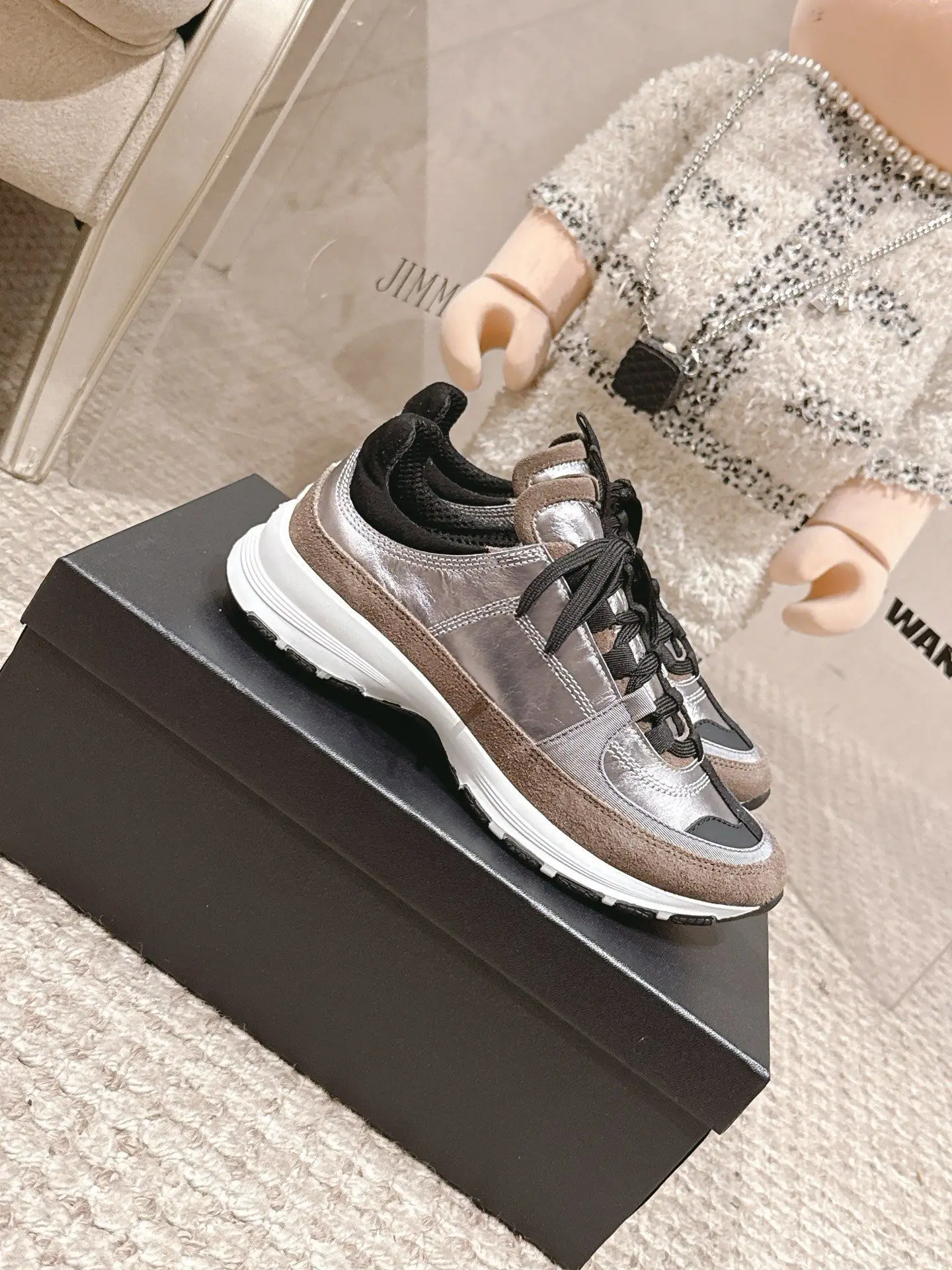 All Weather Wear Unisex Skateboard Sneakers Low Top Board Shoes PU Leather Water Resistant Surface Flat Non Slip Rubber Sole Comfort Casual Couple Footwear Men Women Travel