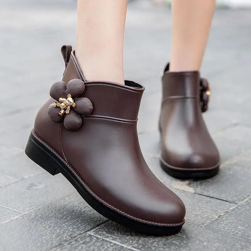

3D Flower Design Short Women's Rain Boots Waterproof Anti Slip Soft Sole Work Kitchen Outdoor Water Shoes