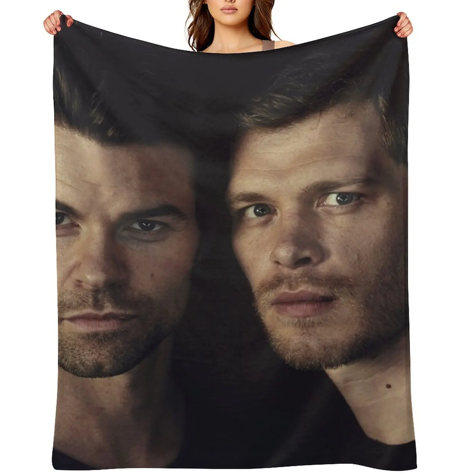 

elijah and klaus Throw Blanket Luxury Brand Bed linens Fashion Sofas Decorative Beds Blankets