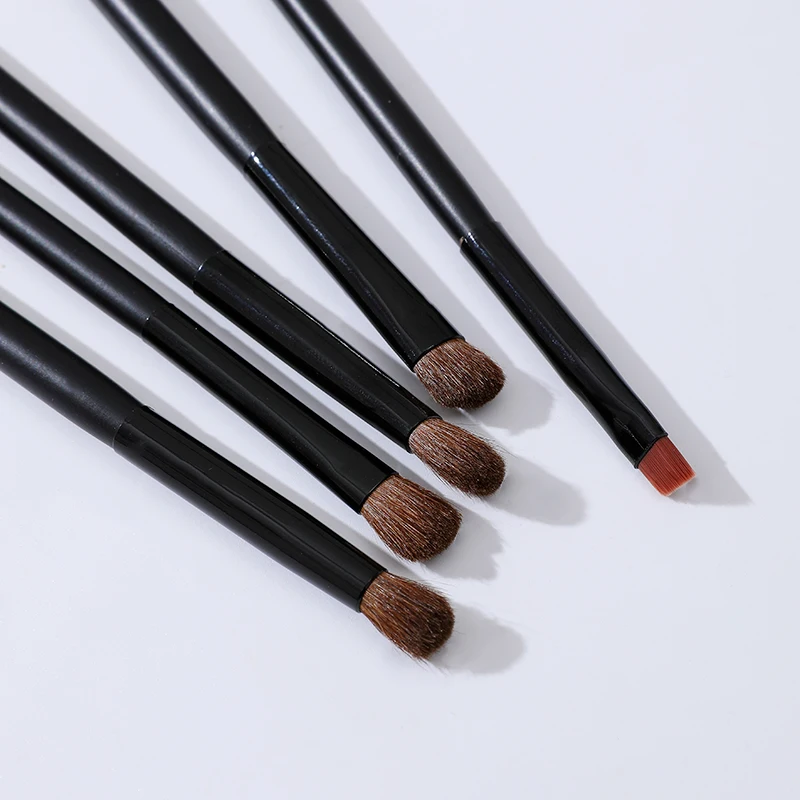 Essential Eye Brush Collection. For Detailed & Natural Eye Makeup. A Must - Have For Beauty Lovers.