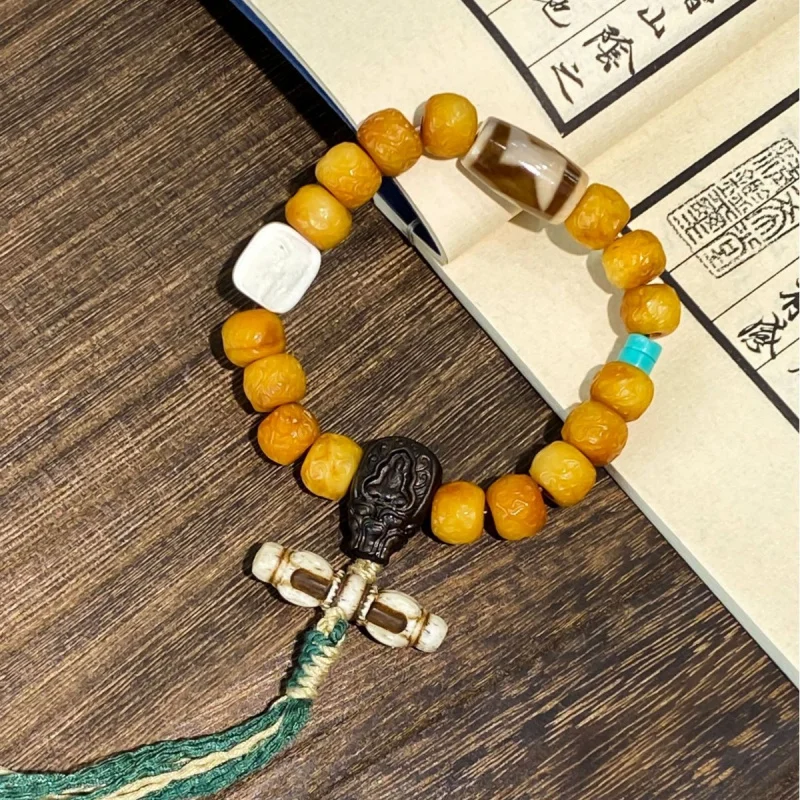 

Tiger Tooth Beads Bone With Silent Buddha Tee Subduing Club Zajilam Bracelet