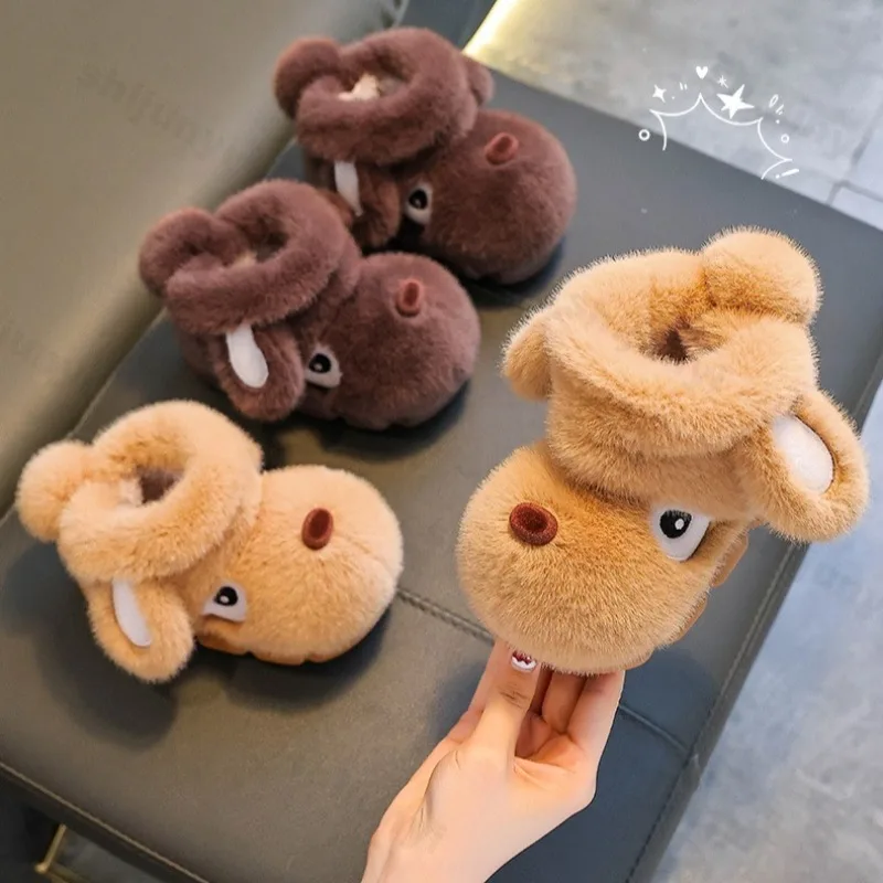 

Новинка зимы 2024, детская теплая высокая пушистая обувь с милыми героями мультфильмов, модные универсальные плюшевые удобные хлопковые ботинки на массивном каблуке для мальчиков