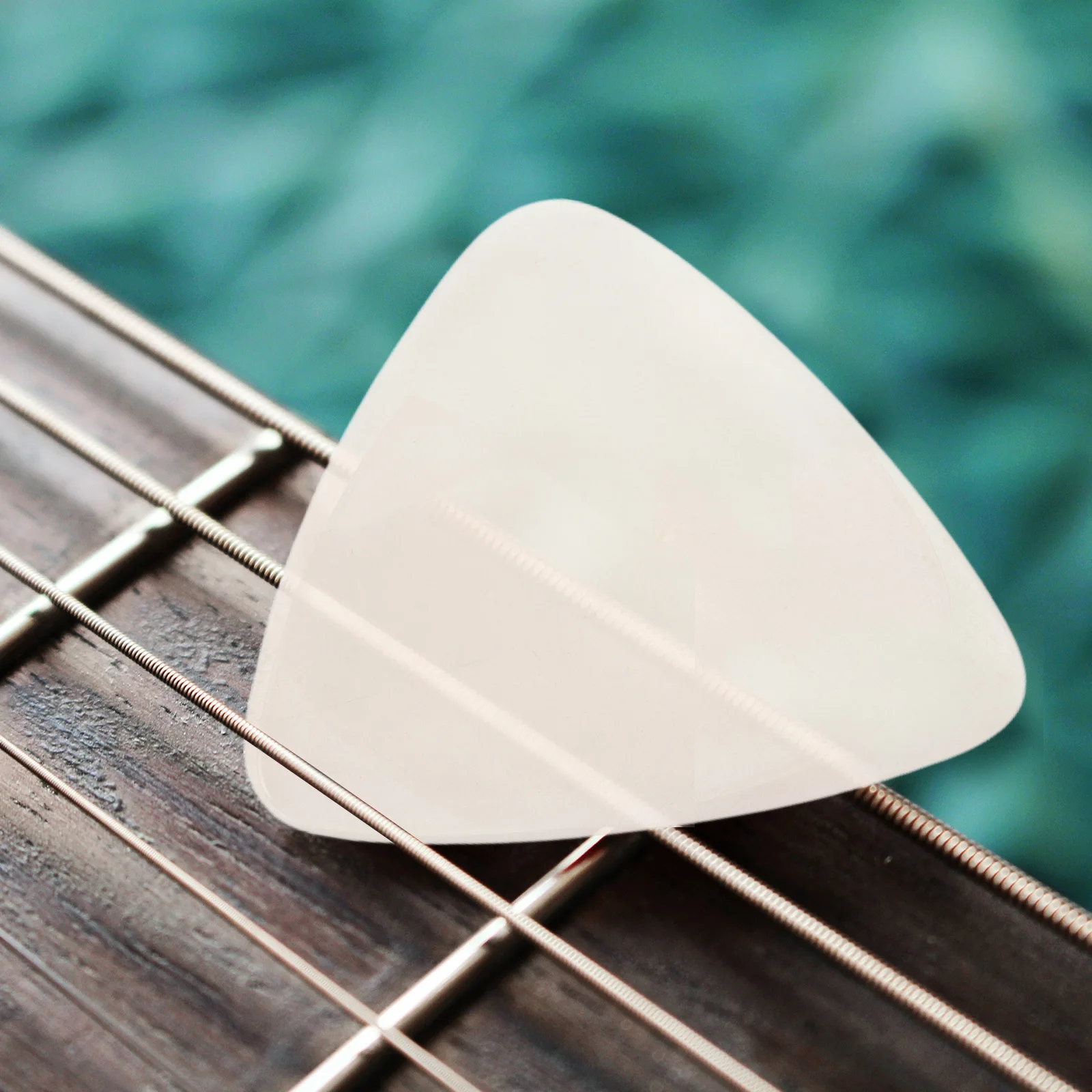 

Liuqin Pick Zhongruan Pick Durable Nylon Smooth Surface for Large Medium Small Ruan Professional Graded Performance String