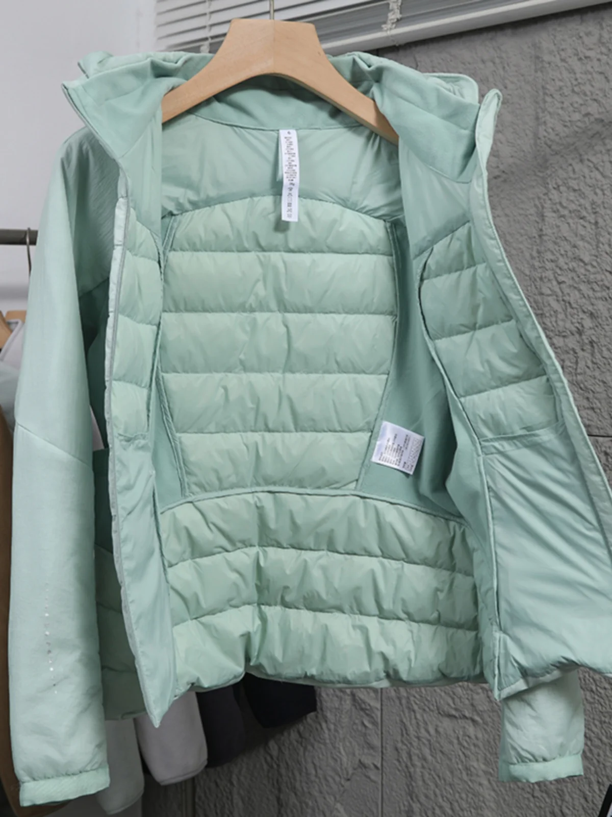 軽量キルティングダウンジャケット レディース アウトドア フード付き パッチワーク 暖かい 秋冬 細見えウエストデザイン