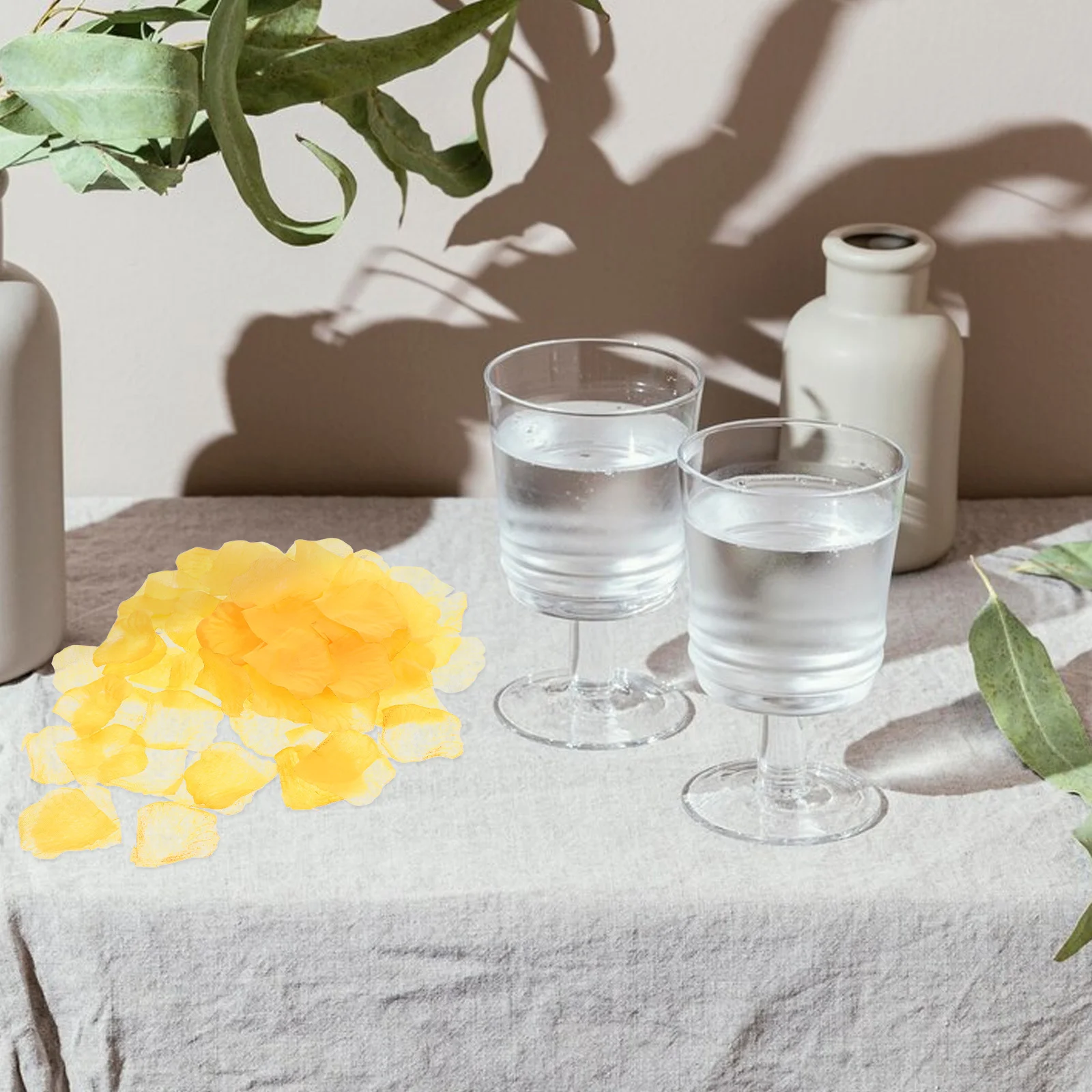 

100Pcs Realistic Faux Silk Rose Petals Wedding Rose Aisle Scatter Anniversary Romantic Decoration Flower Basket