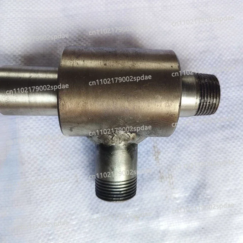 Engineering Water Drilling Rig Spare Parts Carbon Steel Pressurized Circulation Drill Bit Water Injector Protective Sleeve