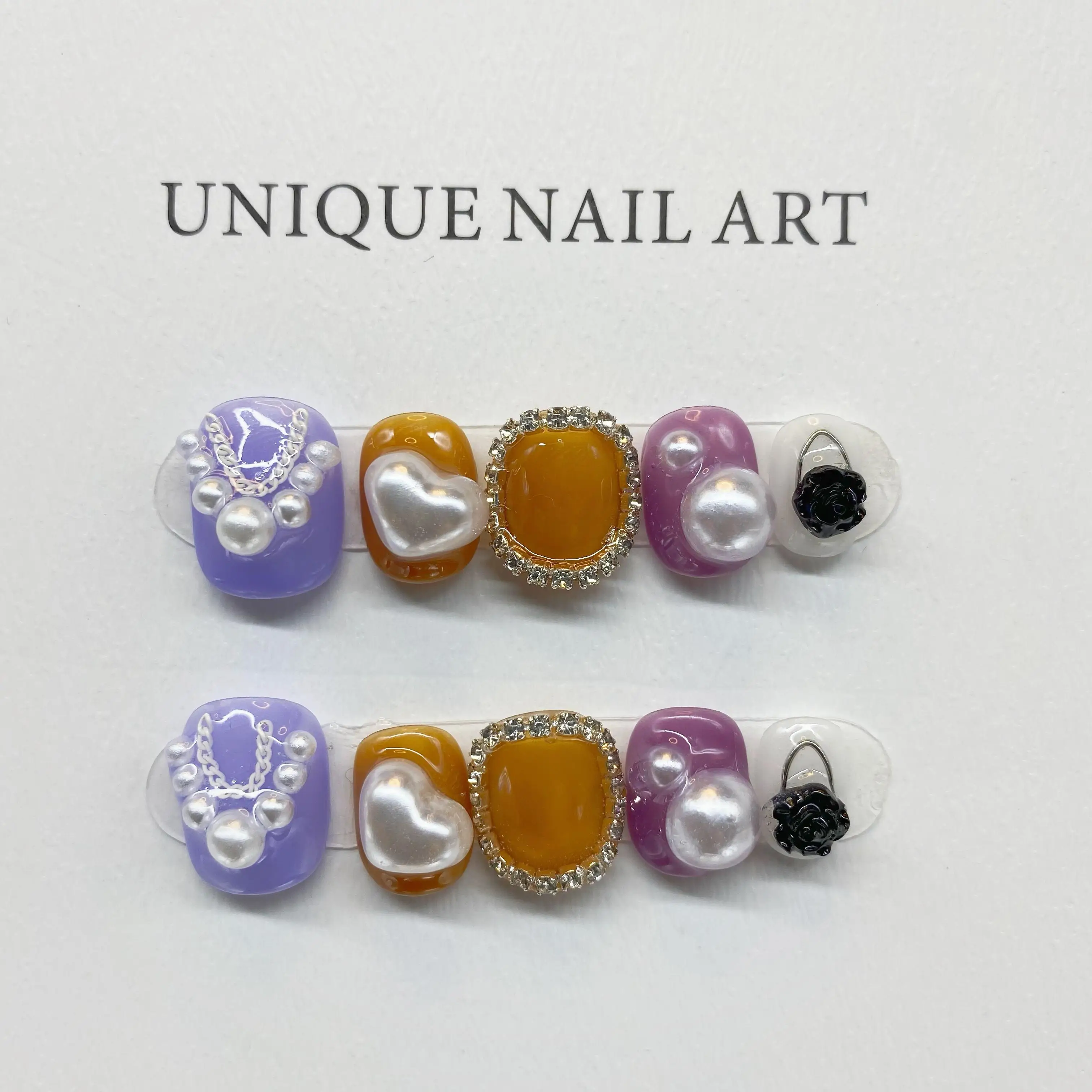 Short Cute INS Style Internet Celebrity Heart Pearl Detachable Reusable Elegant White Handmade Press On Nails.No.D041