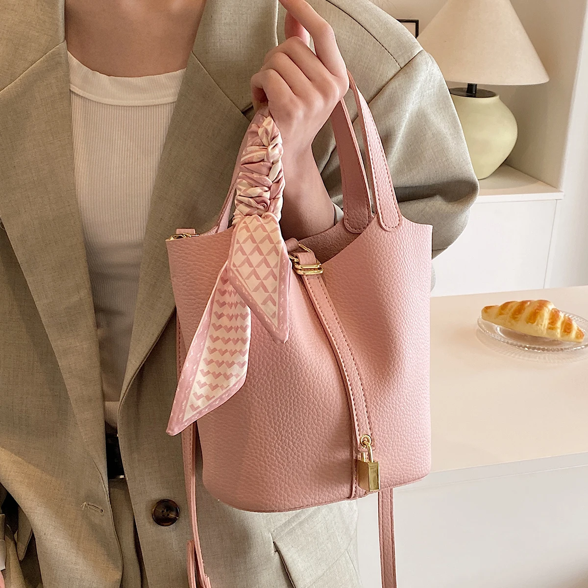 2025 New Vegetable Basket Women's Bag Mother-In-Law Bag Bucket Bag Large Capacity Commuter Handbag Hand Bag Crossbody Bag for Women