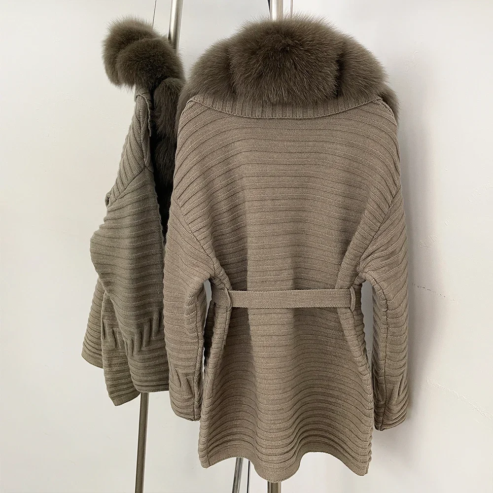 เสื้อแจ็คเก็ตขนเป็ดสำหรับผู้หญิง ฤดูหนาว สไตล์เกาหลี คุณภาพสูงจากทงแดมุน เสื้อคลุมขนสัตว์สุดหรูสำหรับผู้หญิง เสื้อโค้ทและแจ็คเก็ตใหม่ เสื้อคลุมตัวนอก