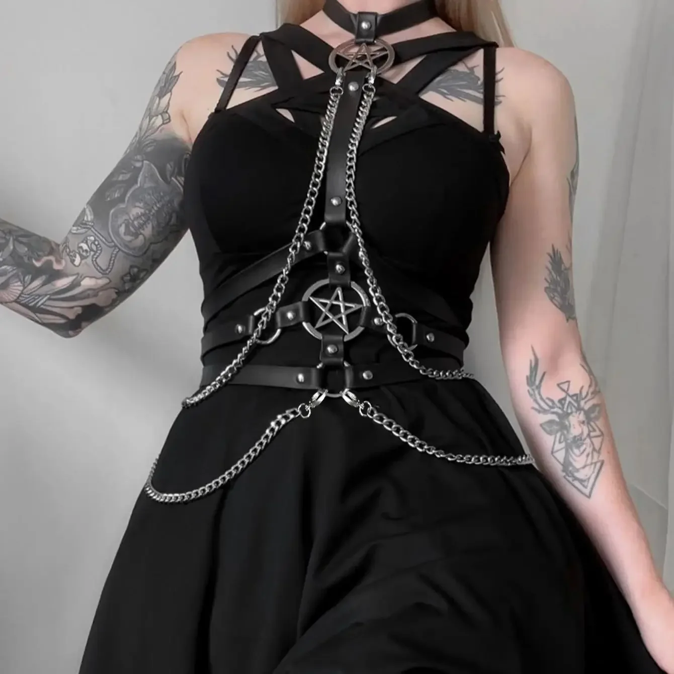 UYEE الشرير الصخرة اكسسوارات الخماسي حزام الخصر سلسلة بولي Leather الجلود مربط صدر النساء الملابس الداخلية القوطي الجسم سلسلة الحمالة Y2k حزام