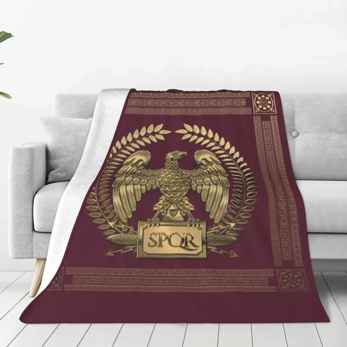 Roman Empire Gold Imperial Eagle Over Red Blanket Retro Picnic Flannel Throw Blanket Warm Soft Bed Bedspread Birthday Gift