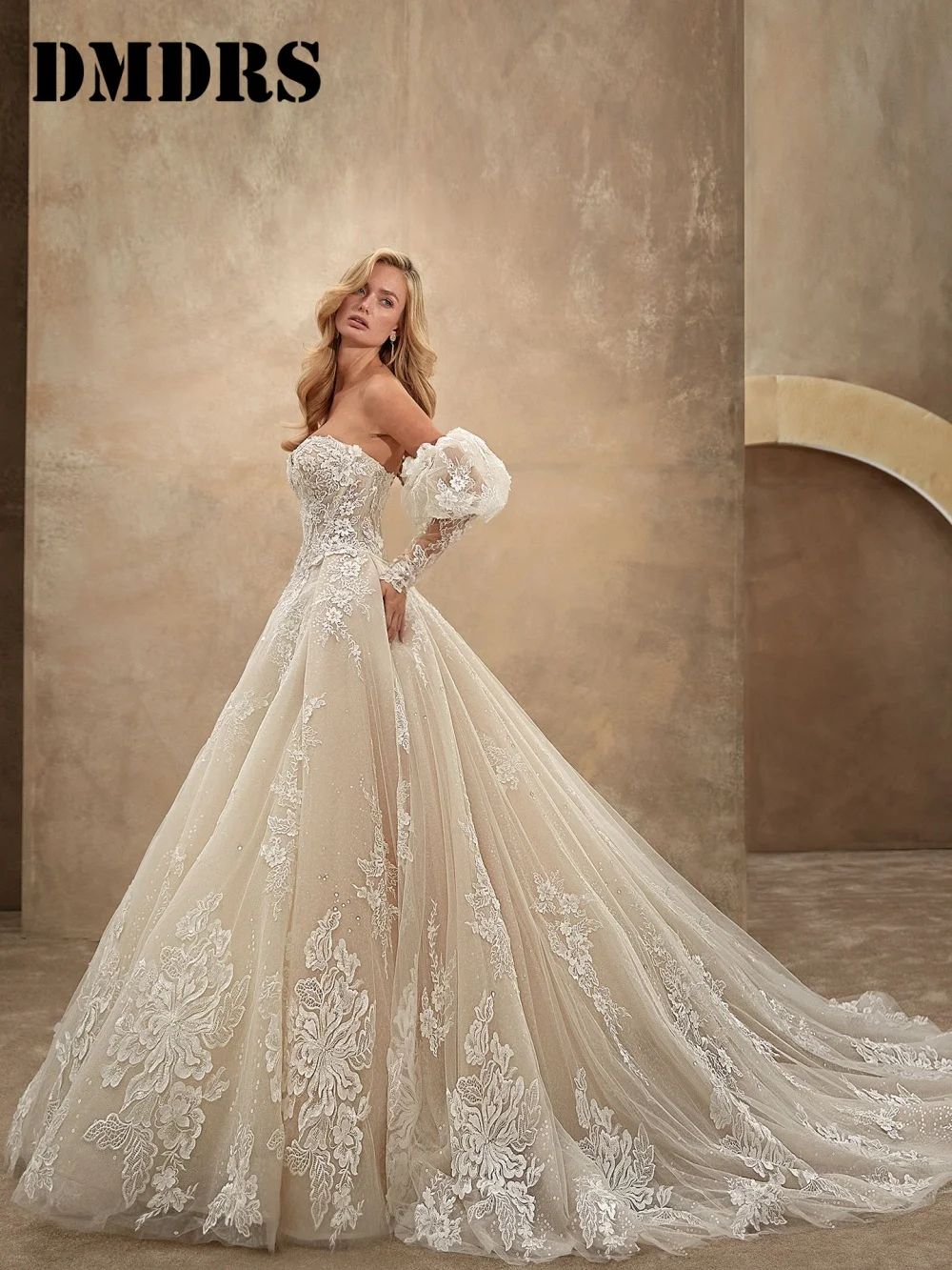 

Charming Sweetheart Wedding Dresses Stylish Appliqué Bridal Gowns Elegant Lace Floor-Length Wedding Gowns Vestidos De Novia