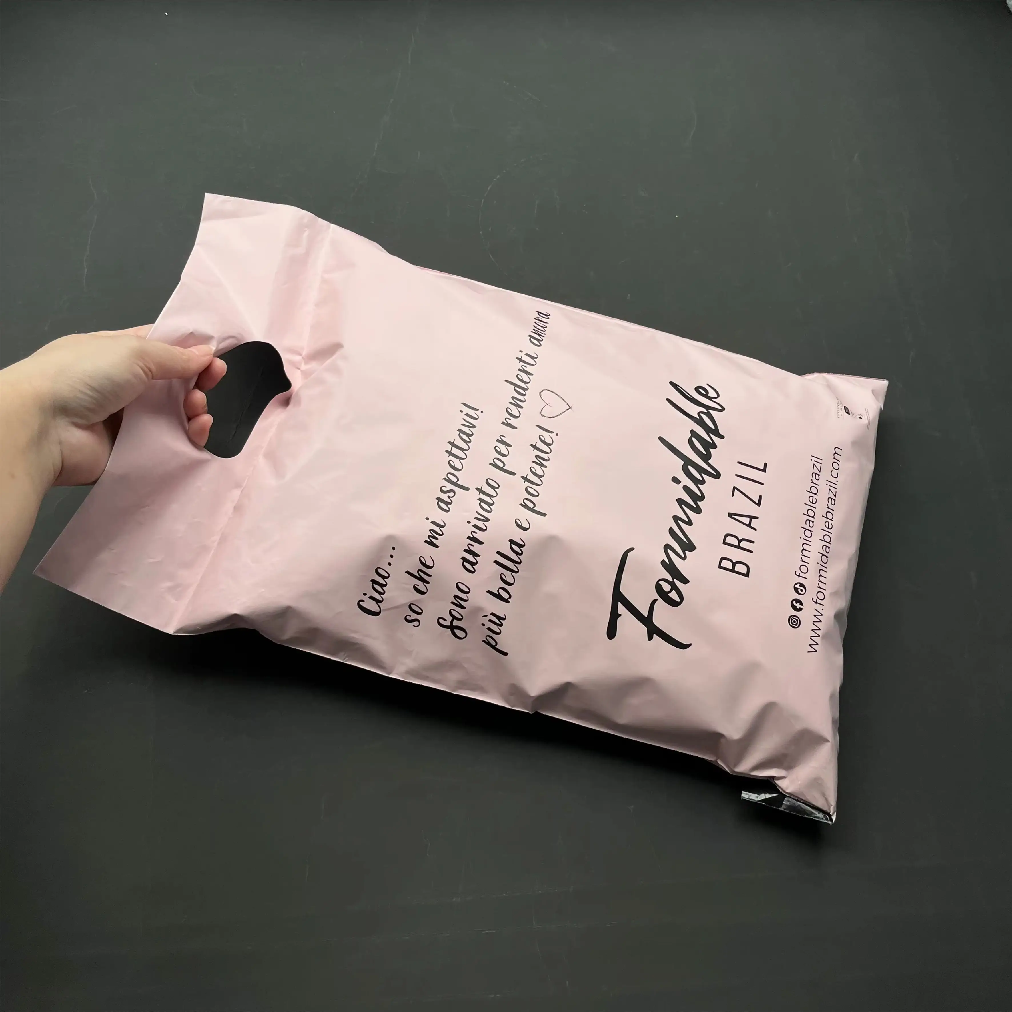 Eco friendly wholesale  high quality luxury light pink custom printed poly mailers