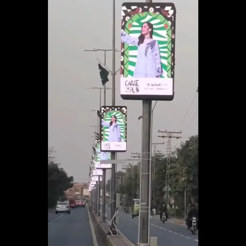 2025LionLed P4 Outdoor Solar Powered LED Display Light Pole Advertising Screen Digital Billboard