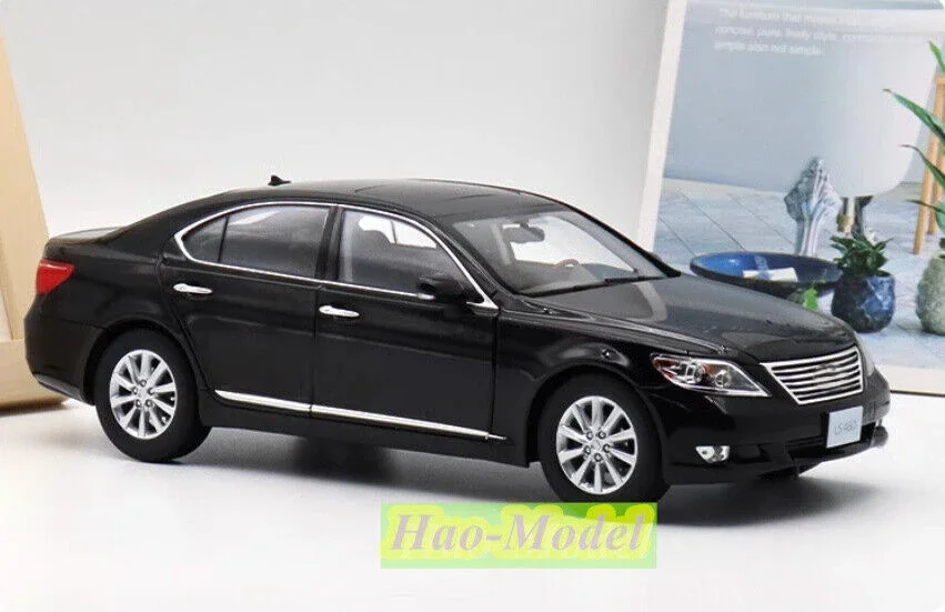 

NOREV 1/18 For Lexus LS460 Alloy Model Car Diecast Metal Toys Boys Birthday Gifts Hobby Display Collection Ornaments Black