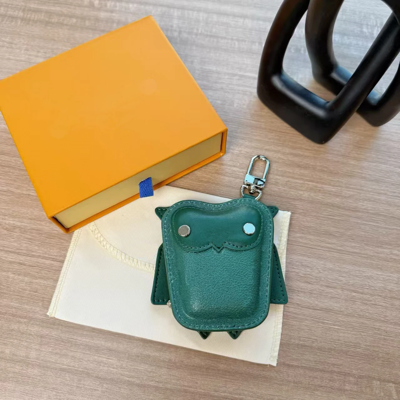 breloque-de-sac-en-forme-d'animal-de-dessin-anime-legere-au-design-unique-sensation-haut-de-gamme-accessoire-de-sac-tendance