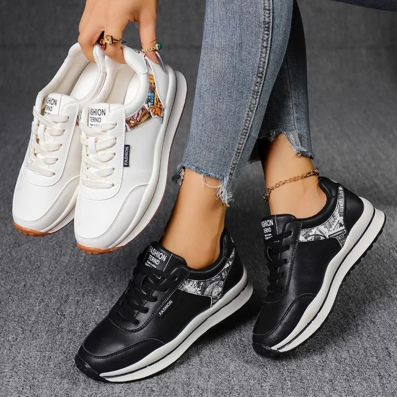 

Women's Casual Running Shoes Leather Surface Lightweight Black Soft Bottom Spring Autumn Travel Shoes Comfortable Footwear