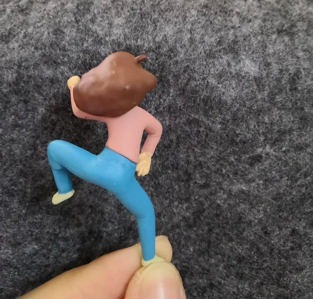 Bandai 7 unids/set Anime nuevo crayón Shin-chan familia Kawaii versión Q figura divertida modelo muñeca taza borde juguete adornos decorar regalos