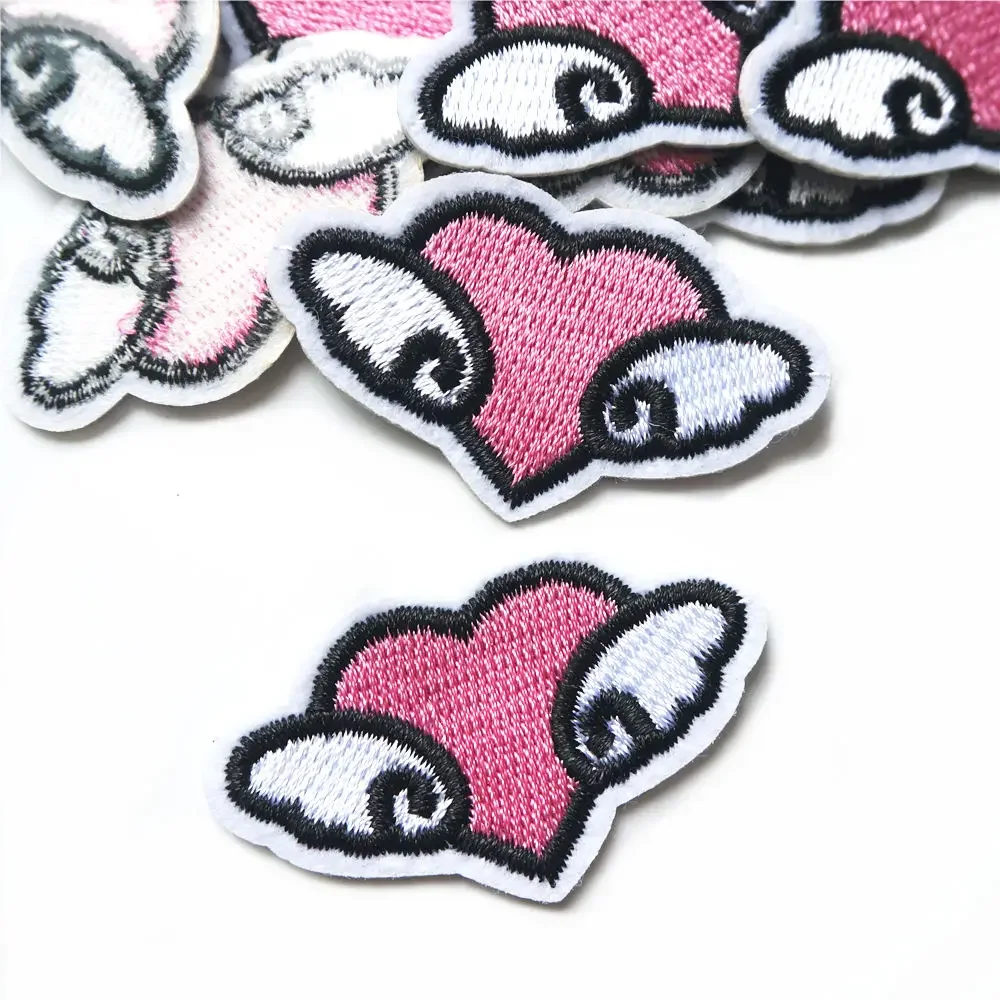 

10PCS Mini Pink Heart With Wings Embroidered Patches Sew Iron On Badges For Dress Bag Jeans T Shirt DIY Appliques Craft Decor