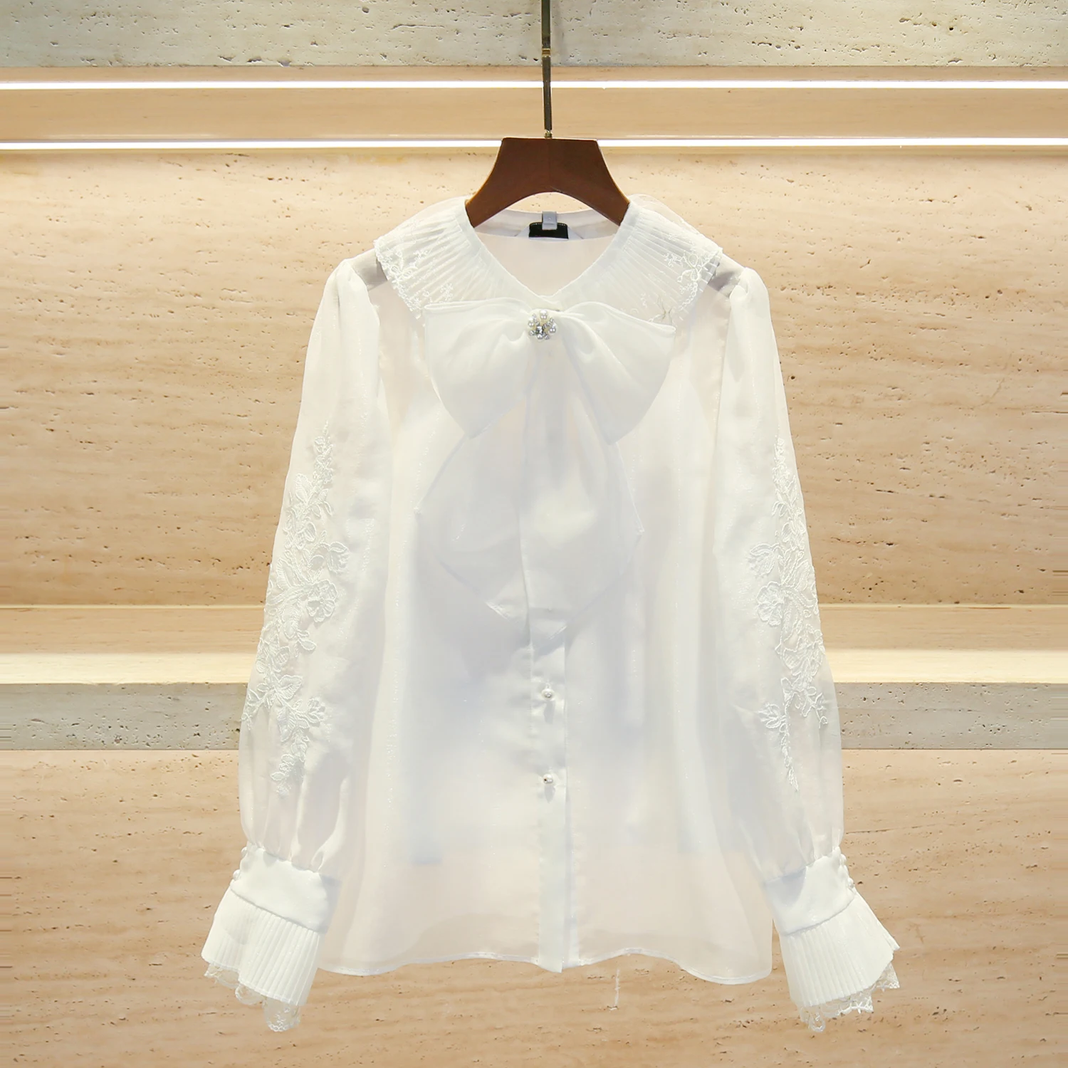 

Ele French Sle Embroidered Knot Stand Collar Silk irt Women's Top Spring Courtly Faion High End Ladieswear