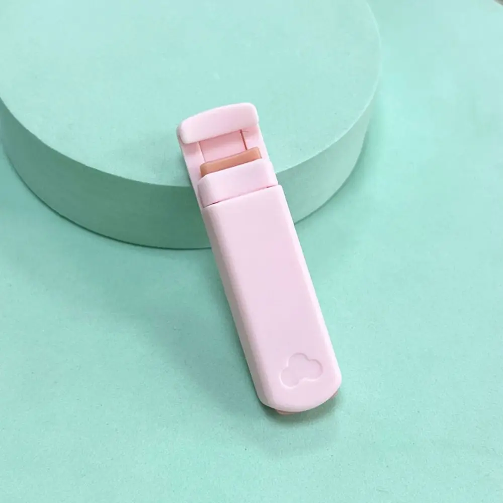 Cute Bear Shape Design Eyelash Styler Wide Angle/partial Plastic Material Convenient Eyelash Curler Cream/pink