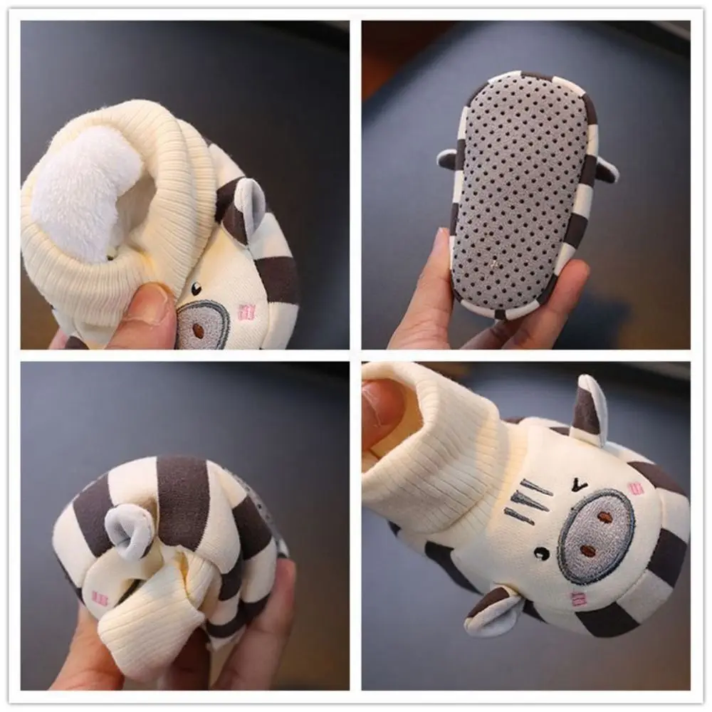 Soft Rubber Sole Baby Walker Shoes Non-Slip Cartoon Design Infant Shoes Breathable Wear-resistant Baby Socks Shoes