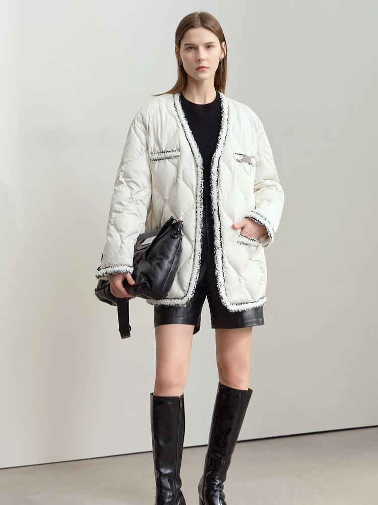 AMII الحد الأدنى المرقعة أسفل السترات للنساء العصرية الخامس الرقبة علامة معدنية 2025 الشتاء الإناث منتصف طول ملابس خارجية فضفاضة 12444051 #3