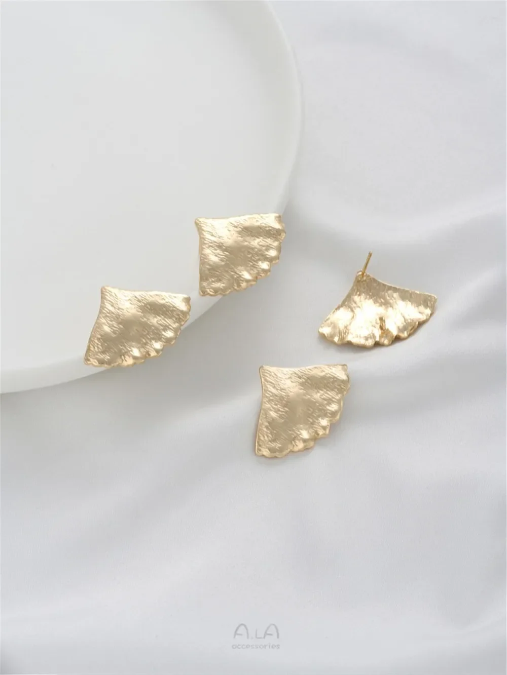 

14K Gold Wrapped Leaf Texture Ginkgo Leaf with Hanging Rings and Earrings 925 Silver Needles DIY Handmade Ear Accessories E362