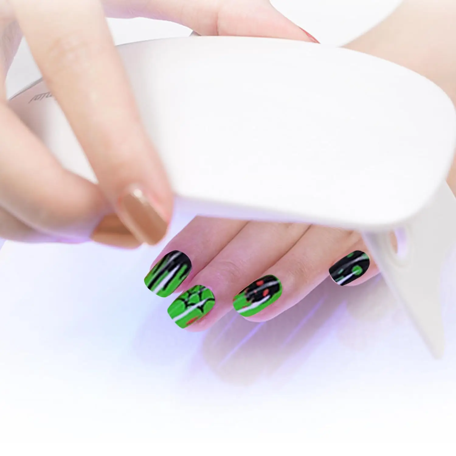 شرائط أظافر جل الهالوين المضيئة ذات 24 طرفًا - الشبح الأخضر والعنكبوت، معالجة بالأشعة فوق البنفسجية/LED، جودة الصالون، سهلة الاستخدام والإزالة
