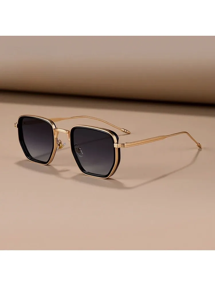 Zonnebril met vierkant frame UV400, oversized full-frame ontwerp met gepolariseerde lenzen, modieuze zonwering voor dagelijks gebruik - afbeelding 2