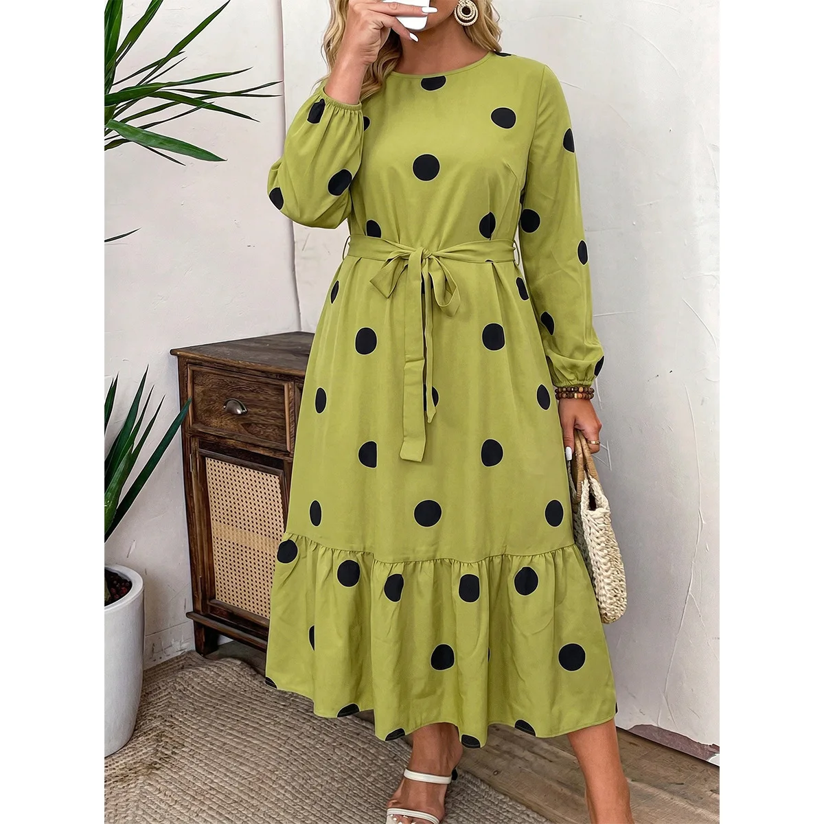 

New Autumn Polka Dot Waist-cinching Long Dress With Lantern Sleeves And Tie Straps, Slimming Fishtail Dress, Gentle Holiday Long