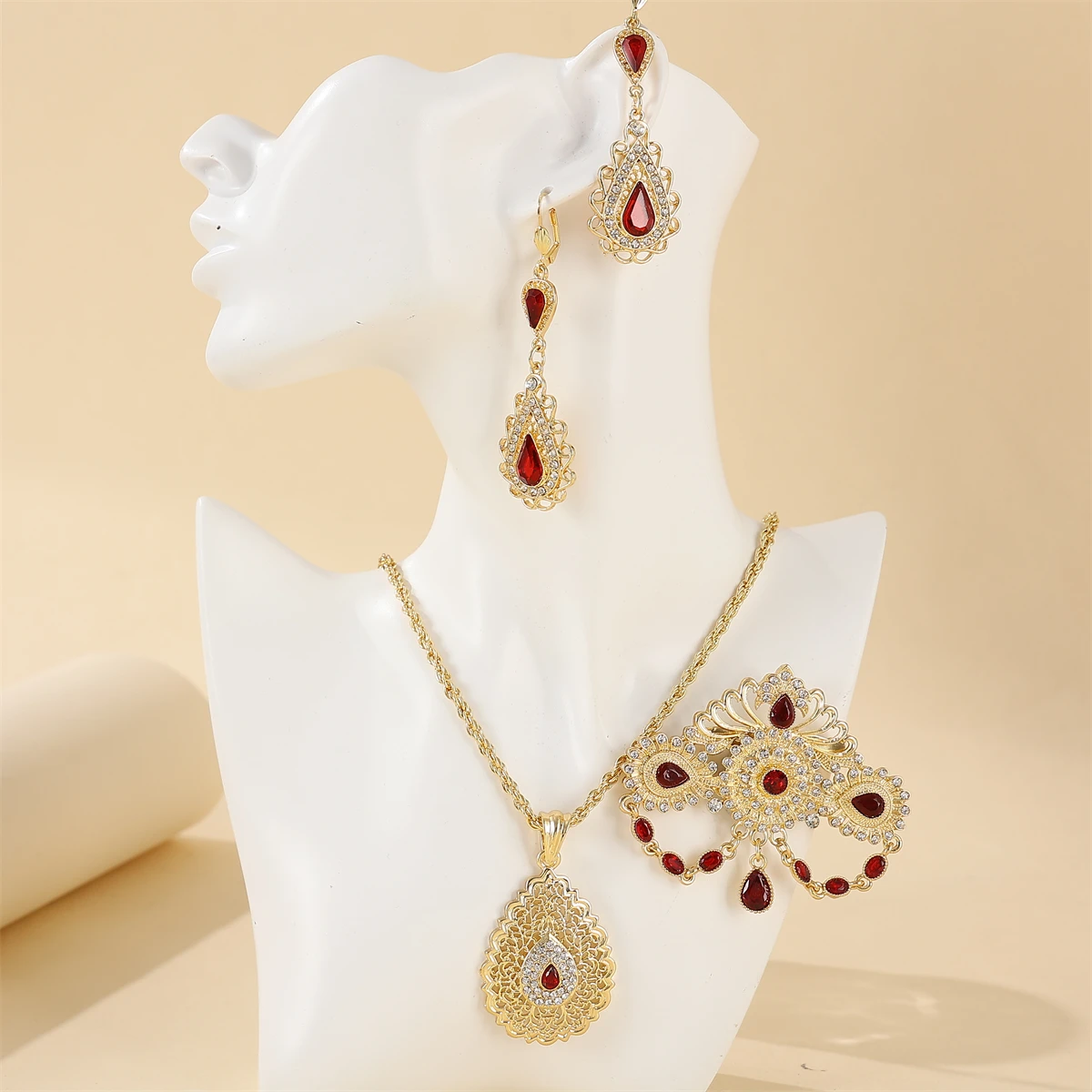 

Moroccan Style Women's Wedding Hollowed-Out Necklace And Earring Corsage 3 Piece Set Beautifully Designed And Lots Of Rhinestone