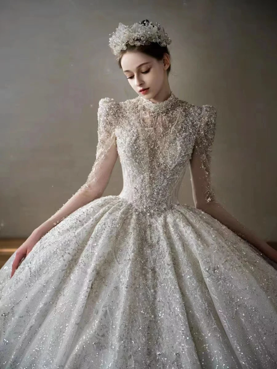 Vintage Luxurious Palace Retro Style Wedding Dress 2024 Church Trail Crystal Short Sleeve Ball Gown Bride Dress Vestido De Noiva