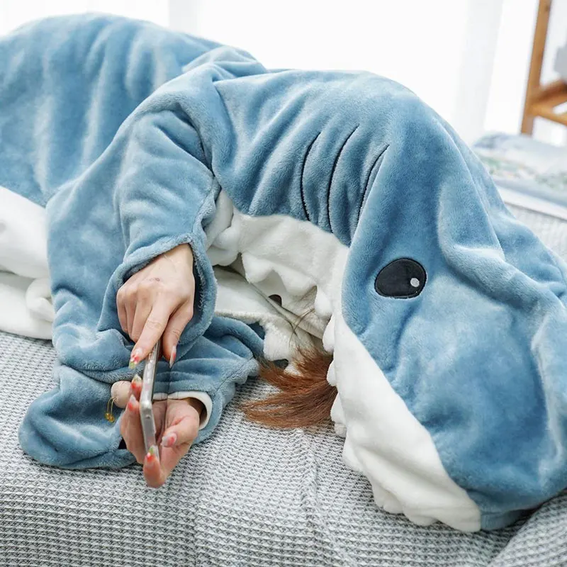 GY 1pcs Trendy Sand Sculpture Shark Sleeping Bag, Flannel Material, One-piece Air-conditioned Suit, Home Wear, Performance Wear