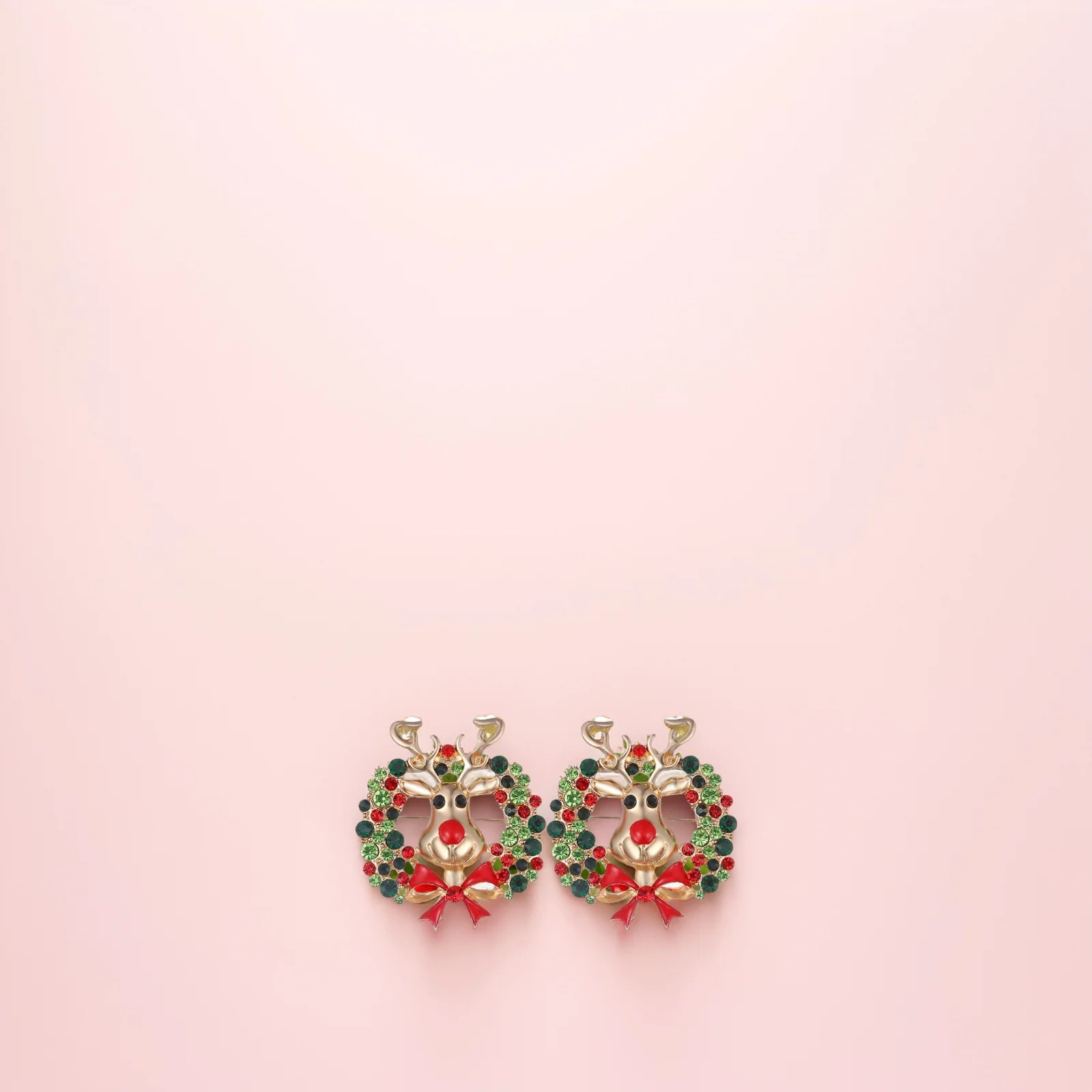 

2Pcs Christmas Elk Garland Brooch Alloy Fashion Lapel Pin Elegant Accessory for Holiday Party Christmas Decoration