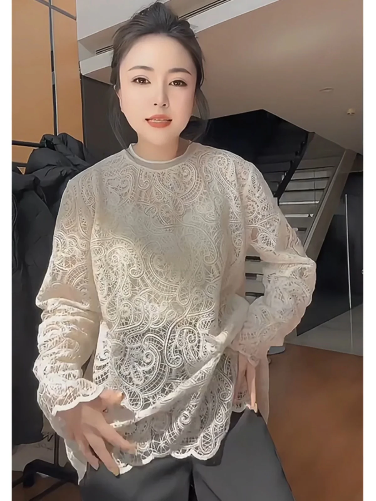 

Faionable Long Sve Hollow out Hook Design T-irt Women's Base irt Spring Season Versatile Top Artistic Commute Sle