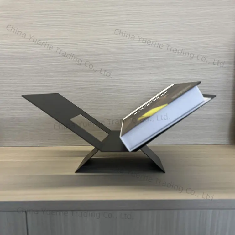 

Modern simple metal hollow bookshelf black and white ornaments model room hotel home storage magazine soft decoration jewelry