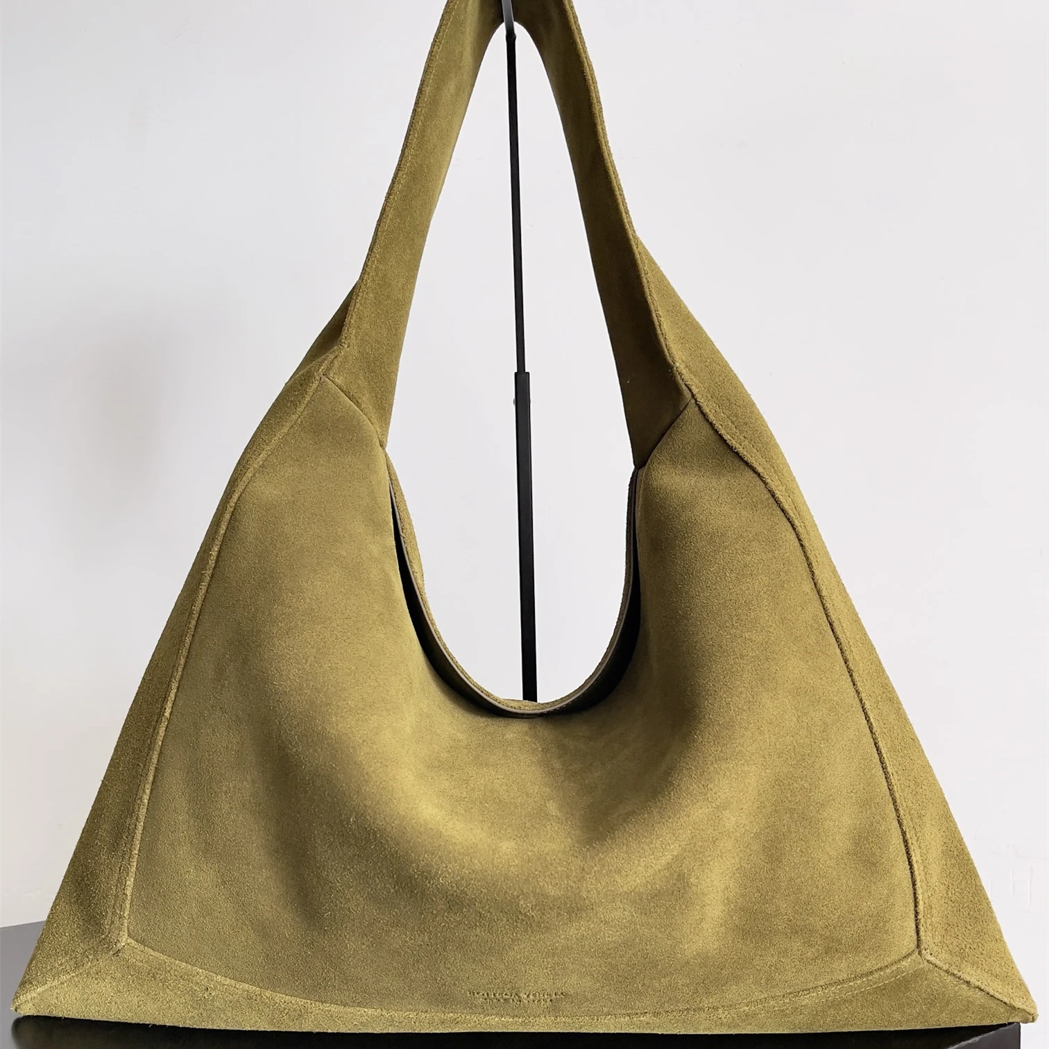 

2025 Luxury Women's Real leather tote bag Famous Brand Designer shoulder bag large capacity underarm bag daily commuter bag