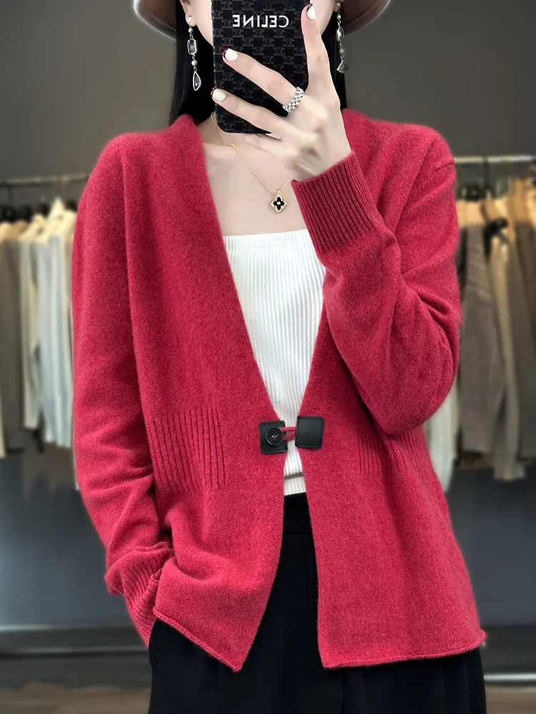 

New ladies in autumn and winter 100 merino cashmere cardigan V-neck sweater coat fashion with solid color knitted wool coat.