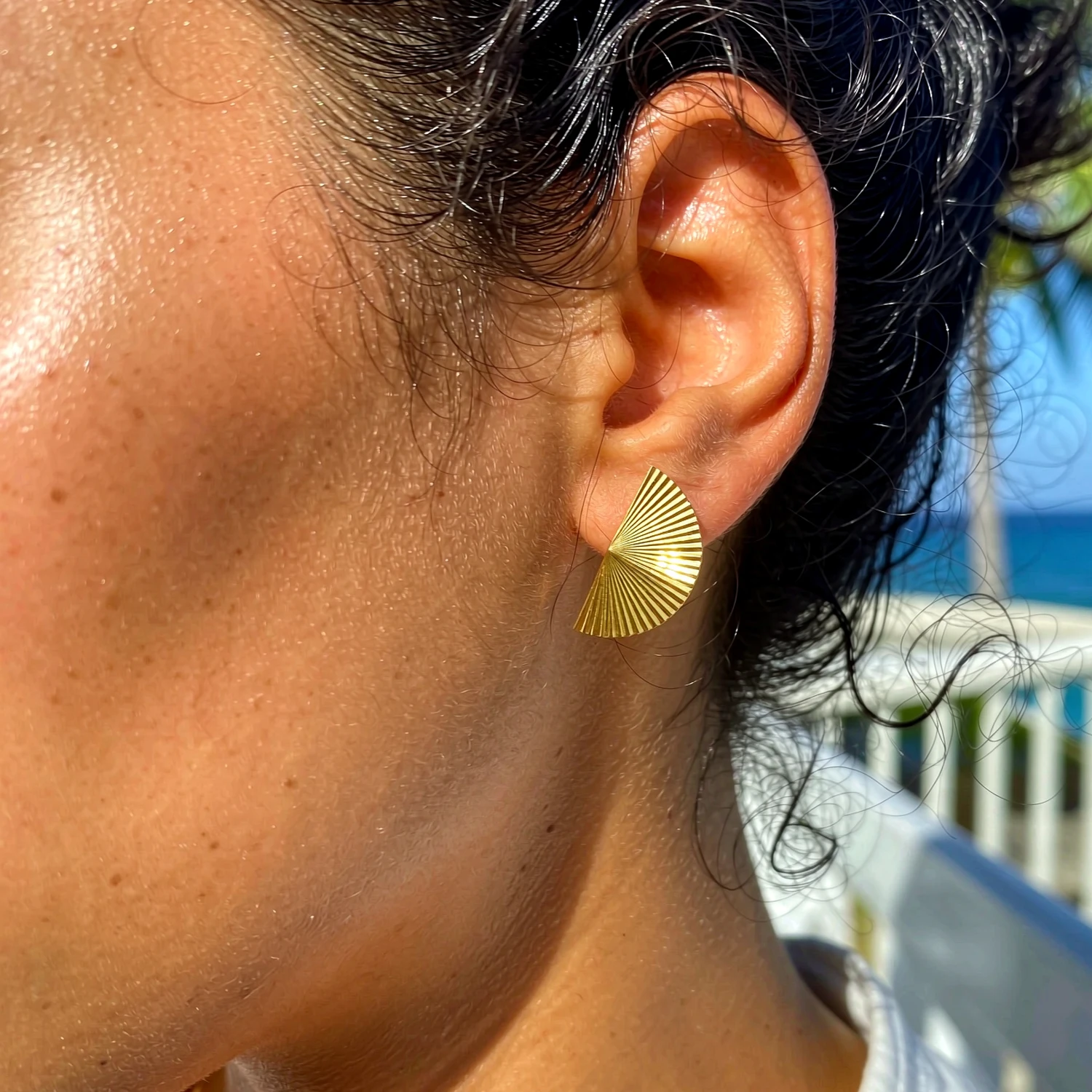 18K Gold Plated Retro Semi Circle C Hoop Earrings for Women Stainless Steel Hypoallergenic Non Fade Textured Elegant Daily Wear